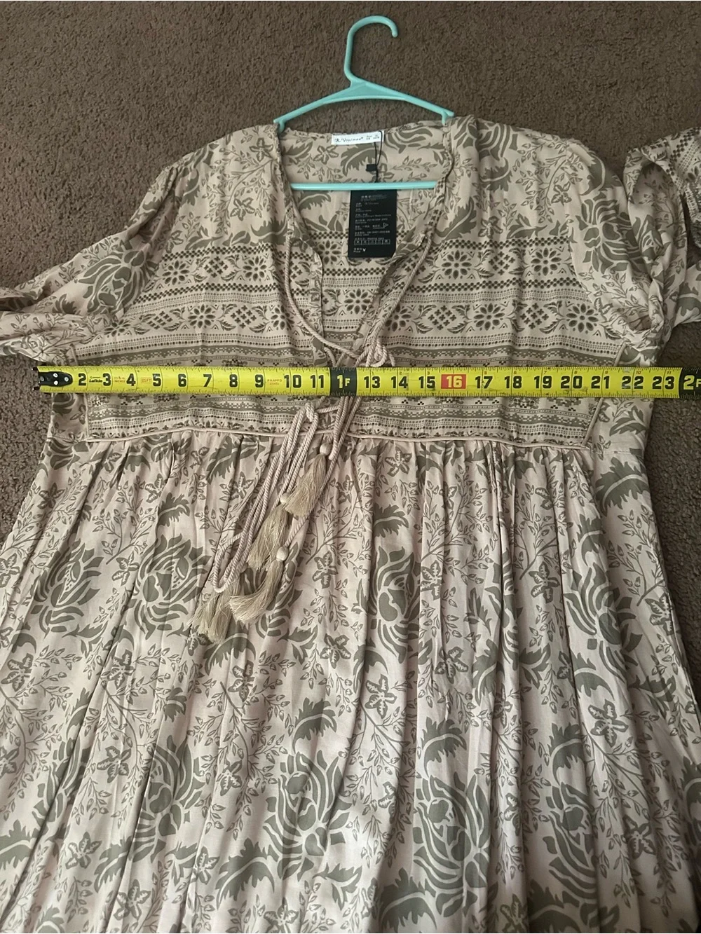 R. Vizimos Floral Print Button-Up Blouse - Blush Taupe